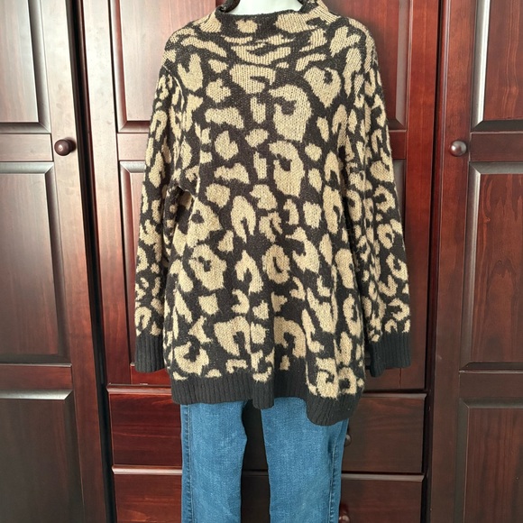 TWO PACK Animal Print Mock Neck Sweaters in GRAY and BLACK/TAN - Picture 11 of 16